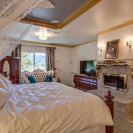 Storybook Riverside Inn เลเวนเวิร์ท ภายนอก รูปภาพ
