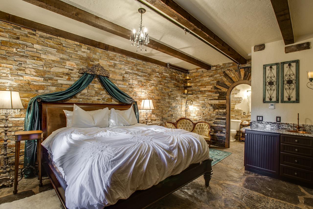 Storybook Riverside Inn เลเวนเวิร์ท ภายนอก รูปภาพ